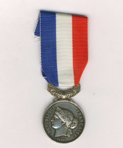 Image de Médaille Courage et Dévouement 1891