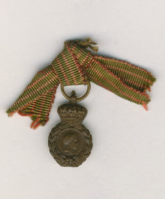 Image de Médaille de Saint Hélène (Red)