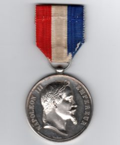 Image de Médaille Courage et Dévouement 1867