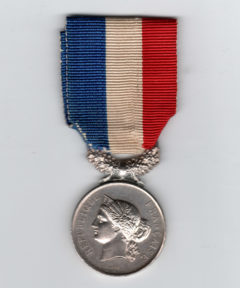 Image de Médaille Courage et Dévouement 1850-1883