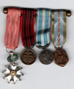 Image de Barrette Légion d’Honneur + de la Résistance Londres + Coloniale + Commemo 1939-1945