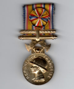 Image de Médaille Sapeur Pompier Officier Or – M. Guillemin Michel 1980